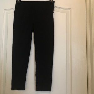 Black athletic leggings